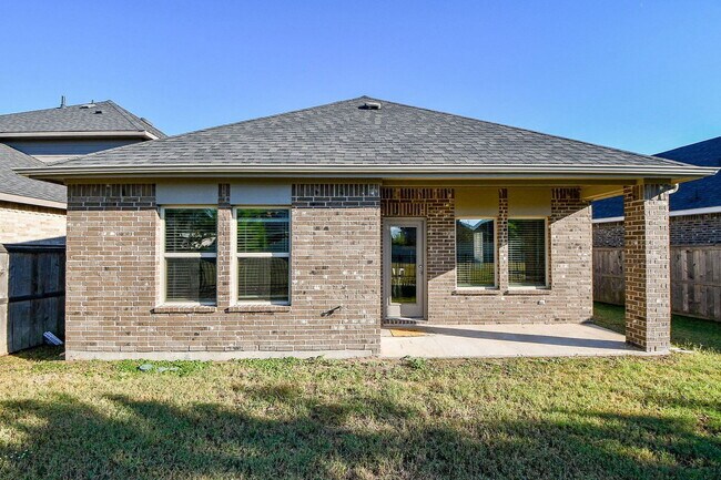 Building Photo - 16868 Pink Wintergreen Dr