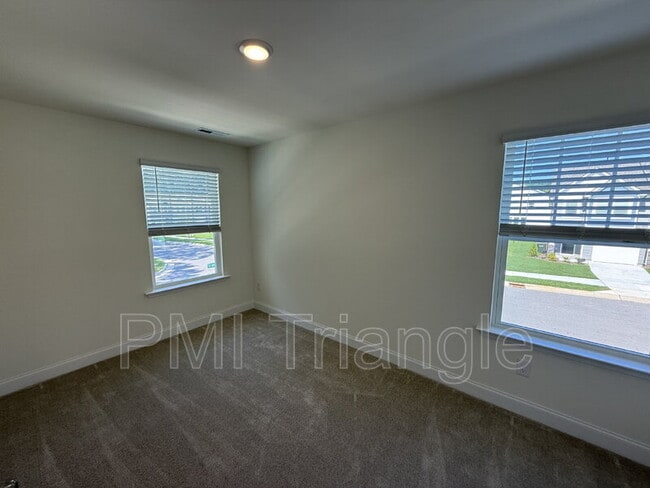 Building Photo - 6401 Granite Quarry Dr