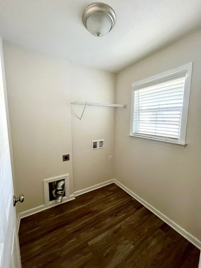 Building Photo - 2562 Tuscan Way