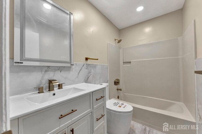 Building Photo - 5 Pelmont Pl