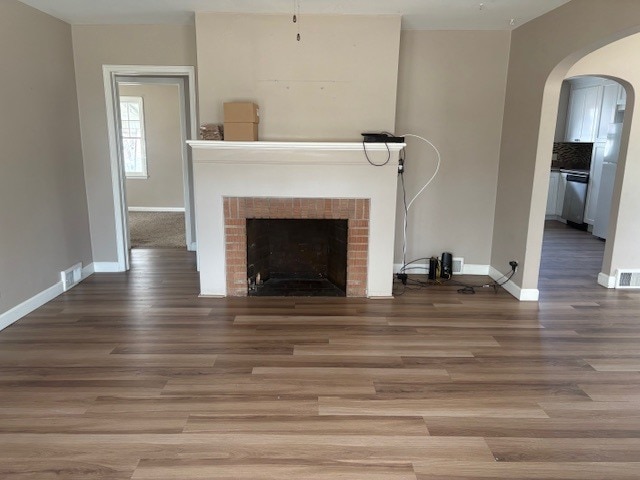 Building Photo - 720 E 15th St