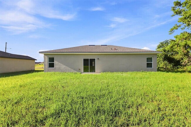 Building Photo - 304 Begonia Ct