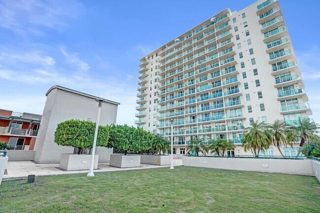 Building Photo - 2889 McFarlane Rd