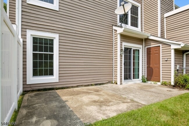 Building Photo - 85 Laurelwood Ct