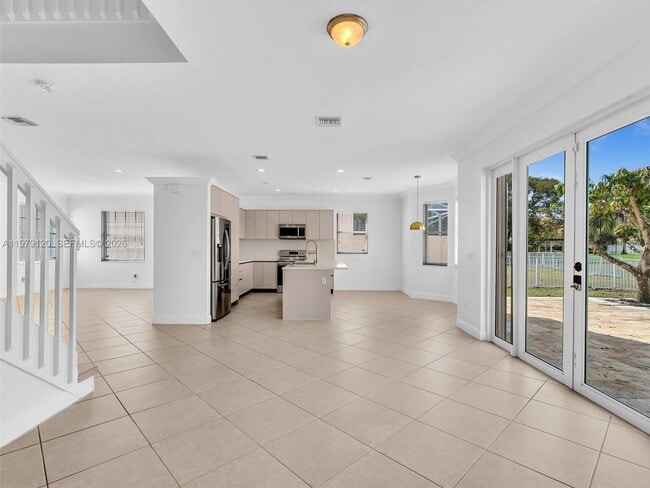 Building Photo - 15363 NW 14th Rd