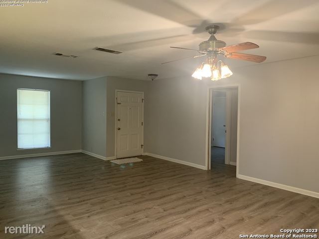 Building Photo - 4 br, 3 bath House - 114 Sharon Dr