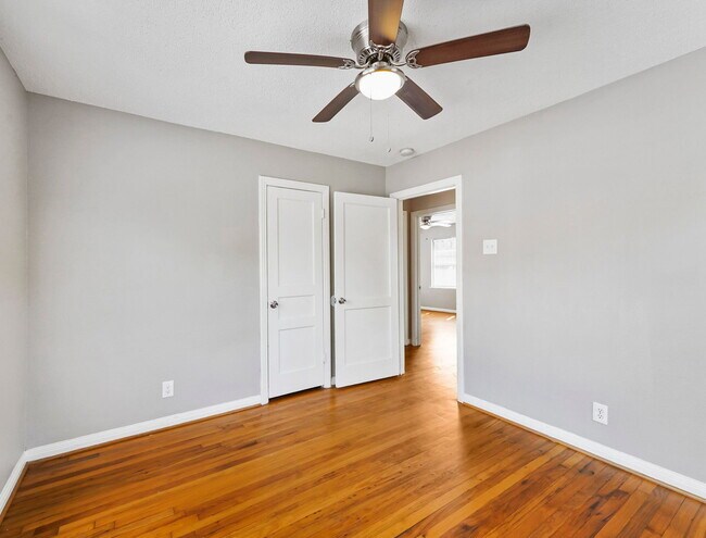Building Photo - 1130 7th Ave N