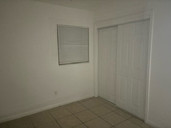 Building Photo - 8718 Ednam Pl