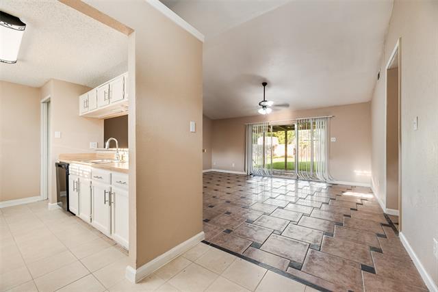 Building Photo - 7204 Shadow Bend Dr