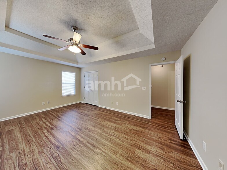 Building Photo - 4445 Tuckahoe Ct
