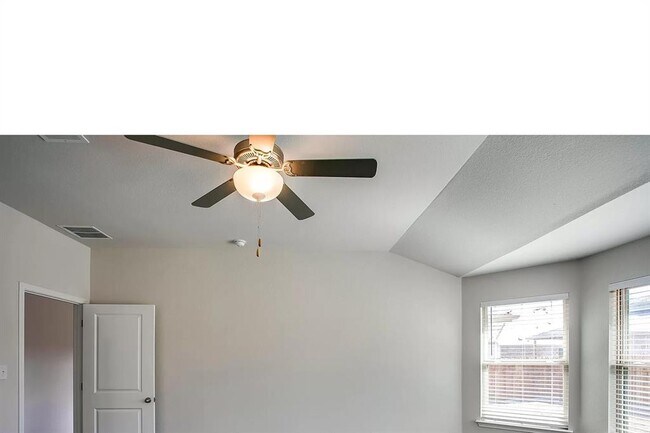 Building Photo - 6713 Coalinga Ln