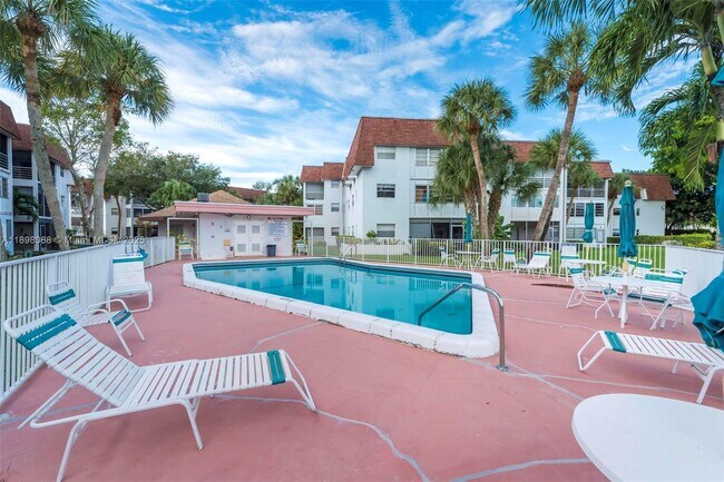 Building Photo - 8002 Lagos De Campo Blvd