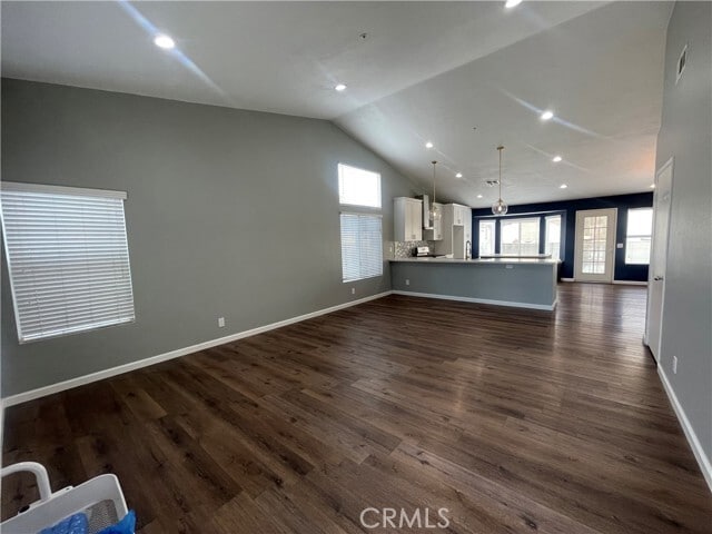 Building Photo - 27808 Pebble Ct