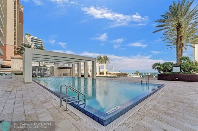 Building Photo - 101 S Fort Lauderdale Beach Blvd