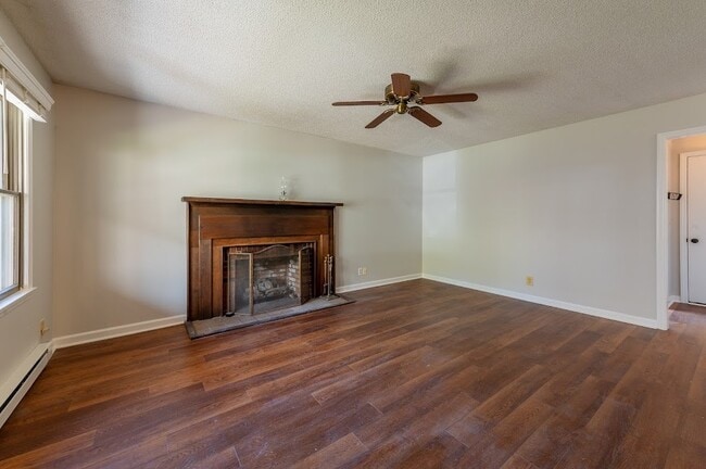 Building Photo - 112 Wickham Square