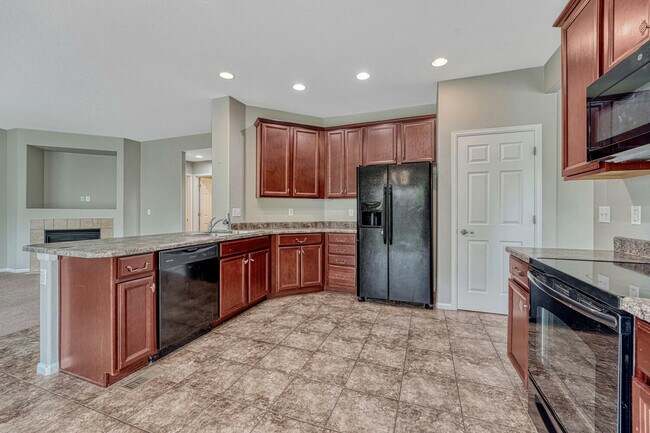 Building Photo - 5643 S Biloxi Way