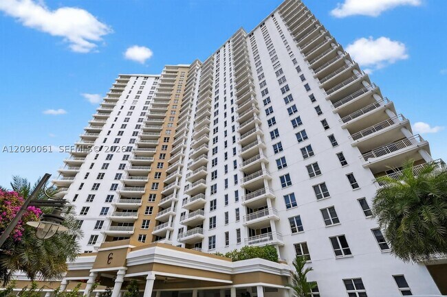 Building Photo - 701 Brickell Key Blvd