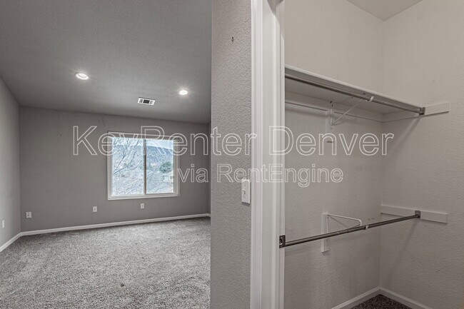 Building Photo - 7388 S Alkire St