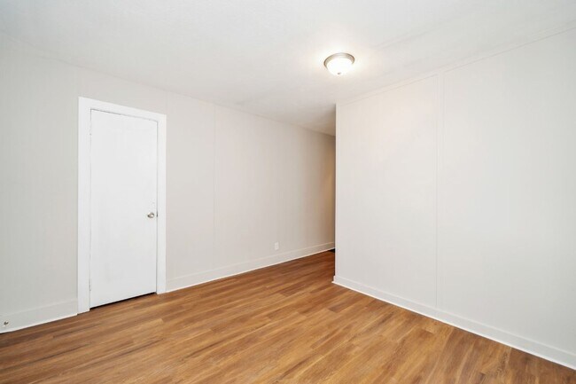 Building Photo - Newly Renovated 3-Bed, 2-Bath Home in Birm...