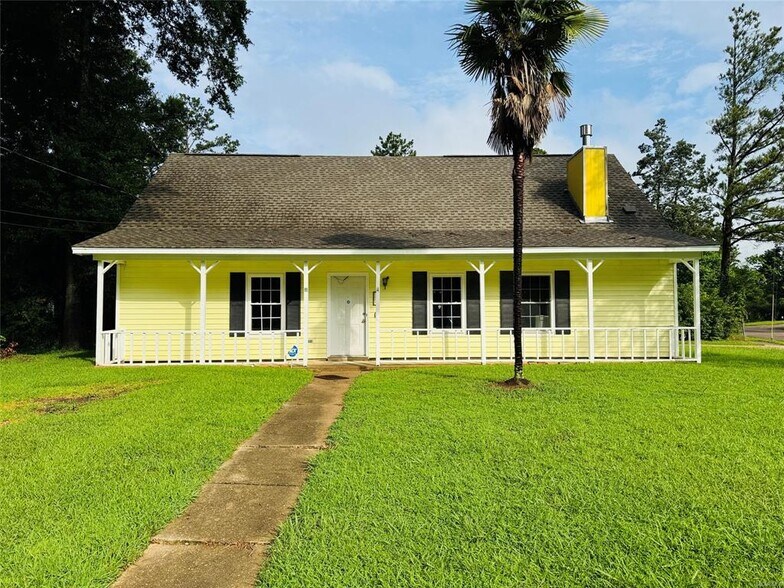 Primary Photo - 697 Chatsworth Dr