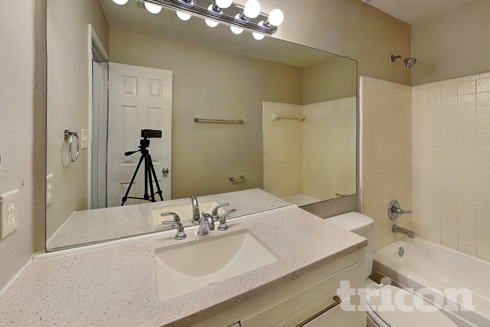 Building Photo - 2329 Belton Dr