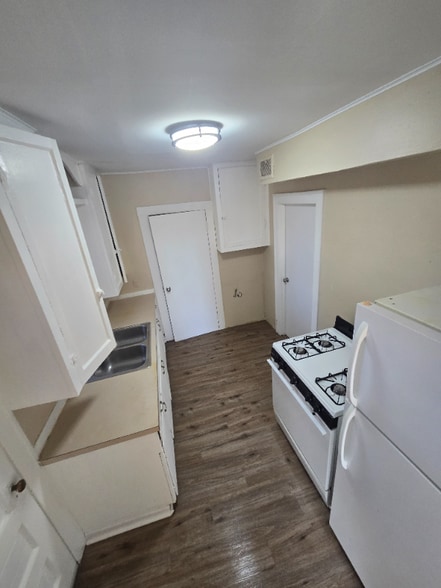 Building Photo - 1310 Home Pl