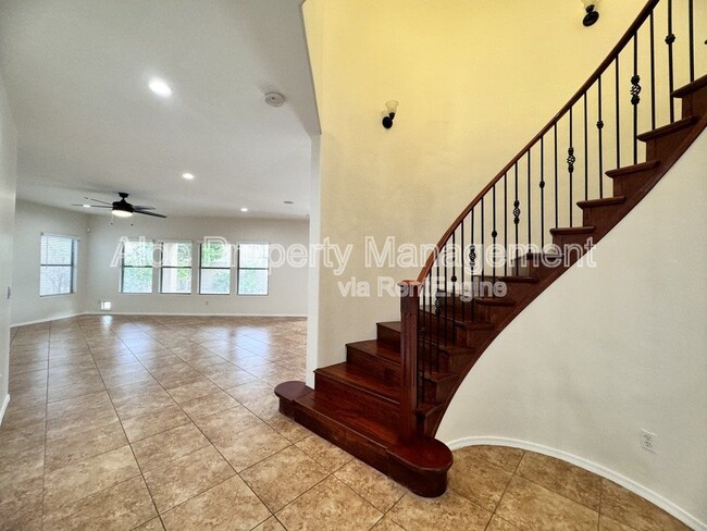 Building Photo - 14141 N 136th Ln