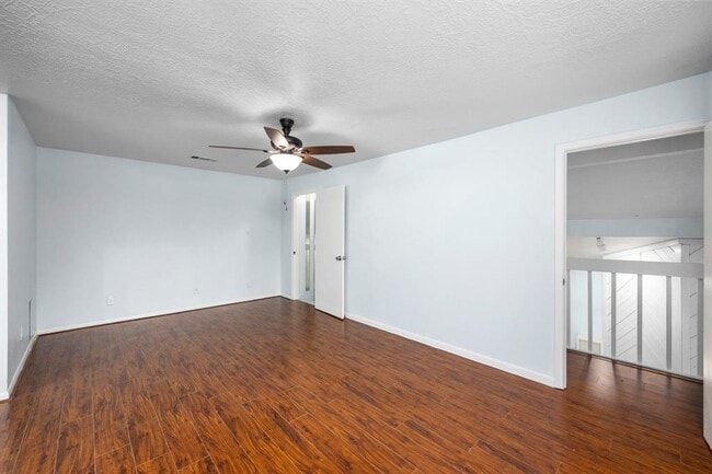 Building Photo - 12755 Mill Ridge Dr