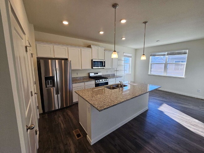 Building Photo - 3 bed 3 bath home in Bennett.