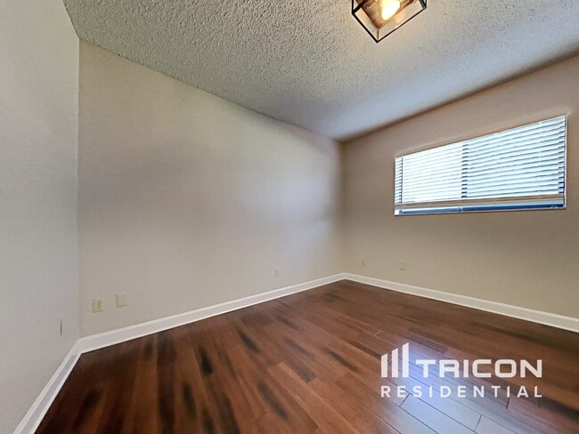 Building Photo - 1507 Teakwood Dr