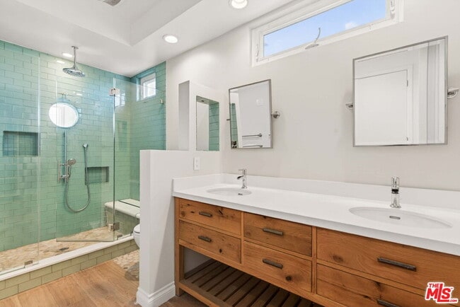 Building Photo - 30 Galleon St