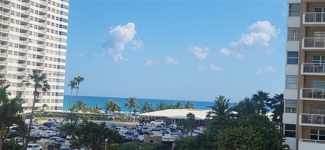 Building Photo - 1985 S Ocean Dr