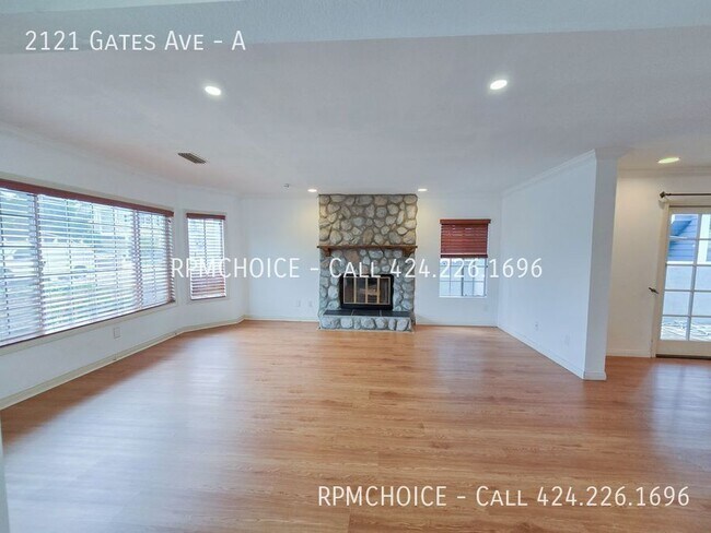 Building Photo - 2121 Gates Ave