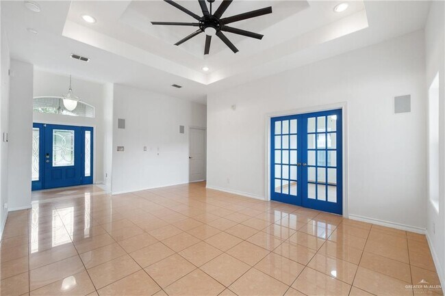 Building Photo - 22 E Beech St