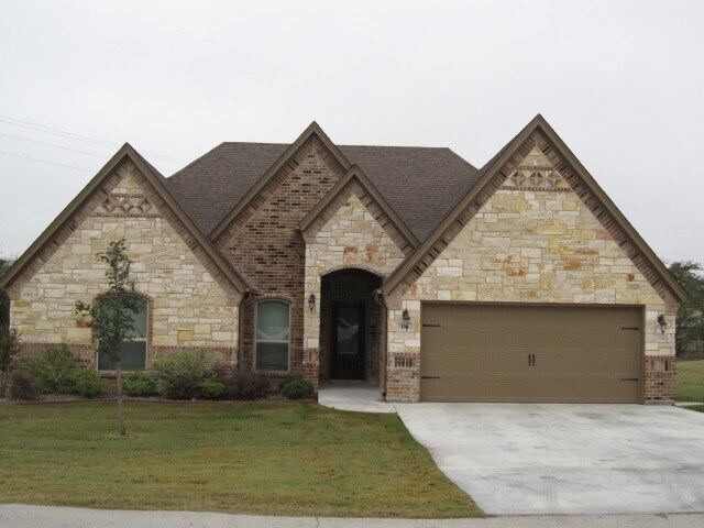 Primary Photo - INCLUDES WATER & LAWN