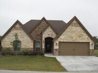 Building Photo - INCLUDES WATER & LAWN