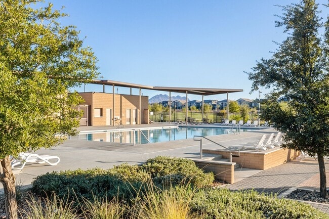 Building Photo - Beautiful Cadence 3 bedroom, 2.5 Baths, 2 car garage Townhome