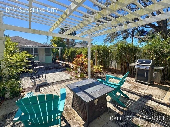 Building Photo - 536 Roanoke St