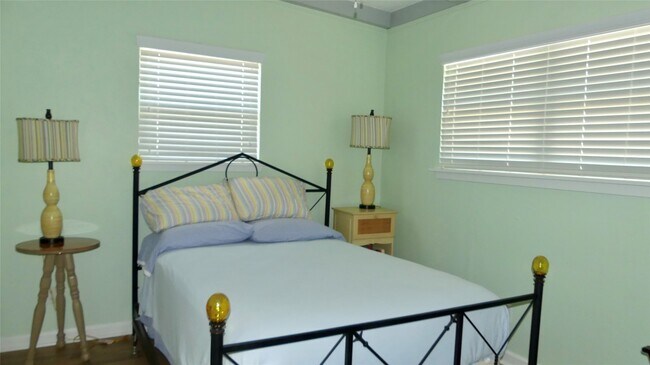 Building Photo - 58 Lakeside Dr