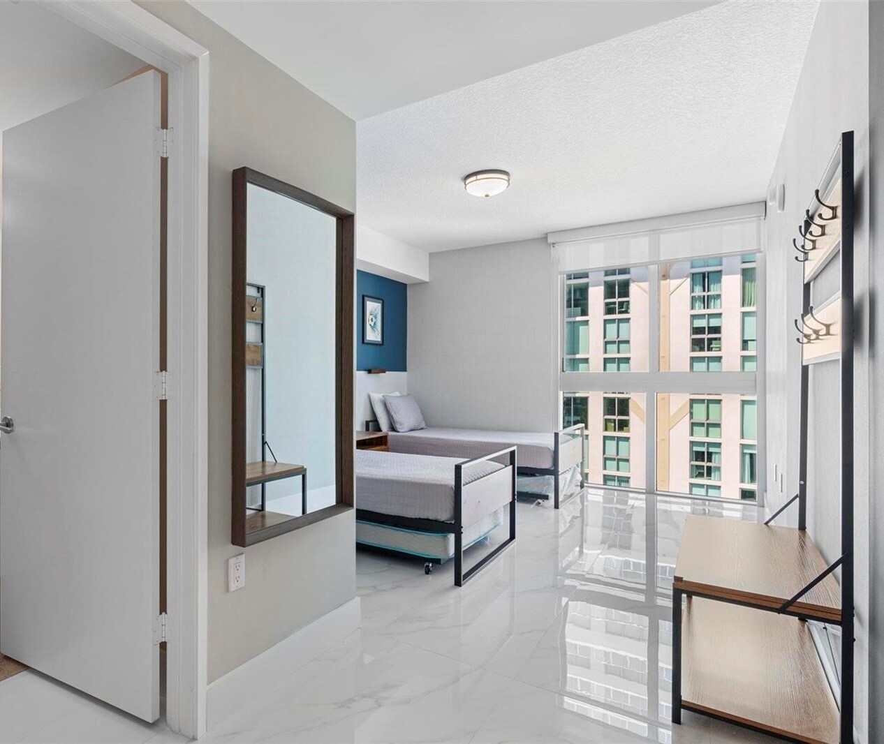 Building Photo - 300 Sunny Isles Blvd