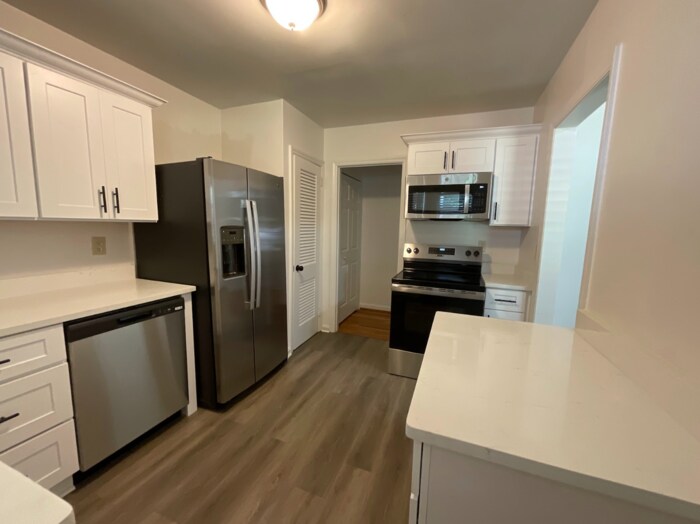 Building Photo - 911 Lindbergh Drive NE