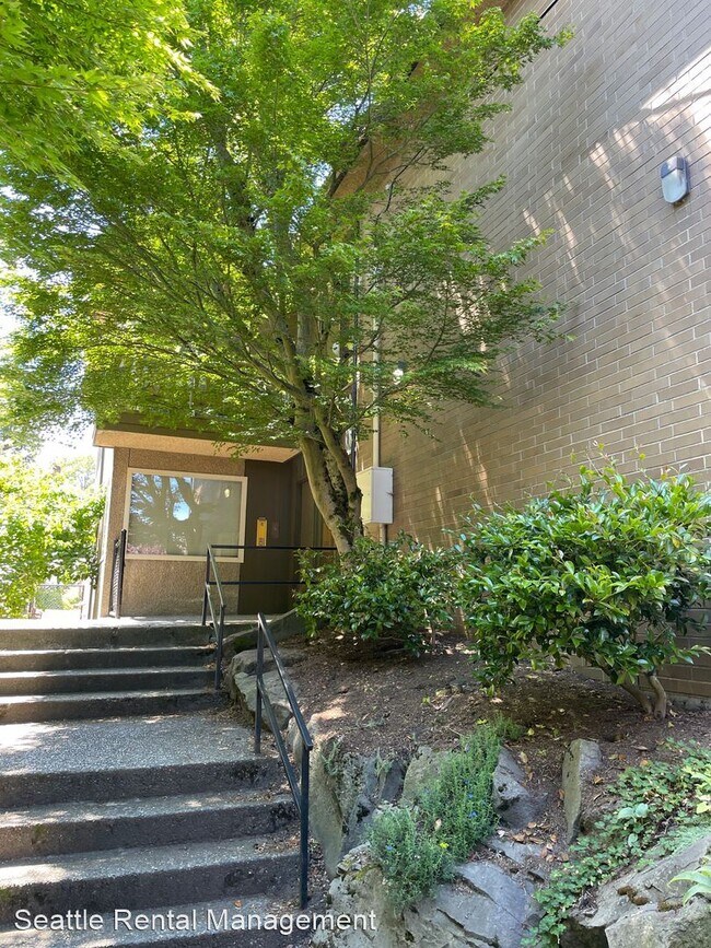 1 br, 1 bath House - 6557 4th Ave NE Unit #6 - 1 br, 1 bath House - 6557 4th Ave NE  Unit #6