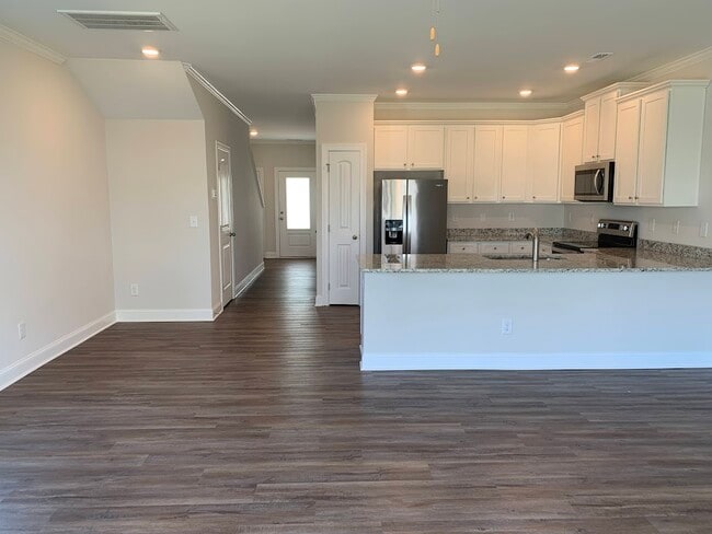 Building Photo - 6927 Eddy Point Ln