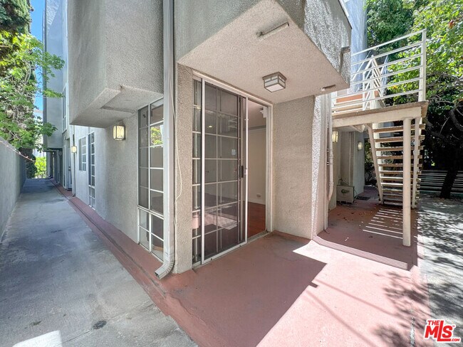 Building Photo - 1733 Malcolm Ave