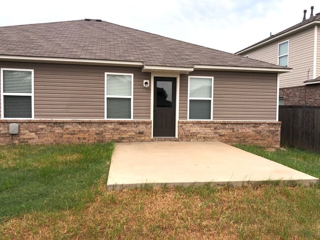 Building Photo - Bixby Schools -  3 Bedroom 2 Bath in The T...