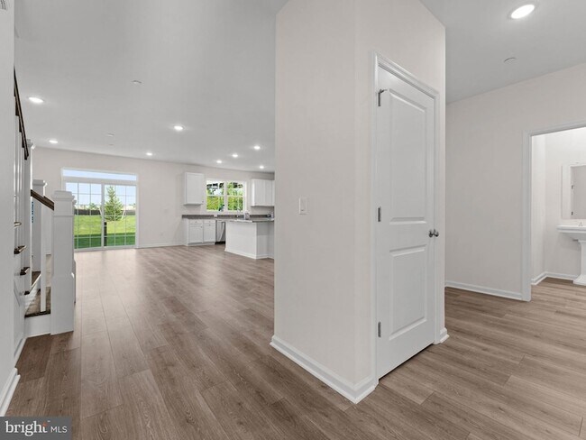 Building Photo - 202 Thompson Dr