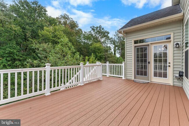Building Photo - 7570 Arundel Woods Dr