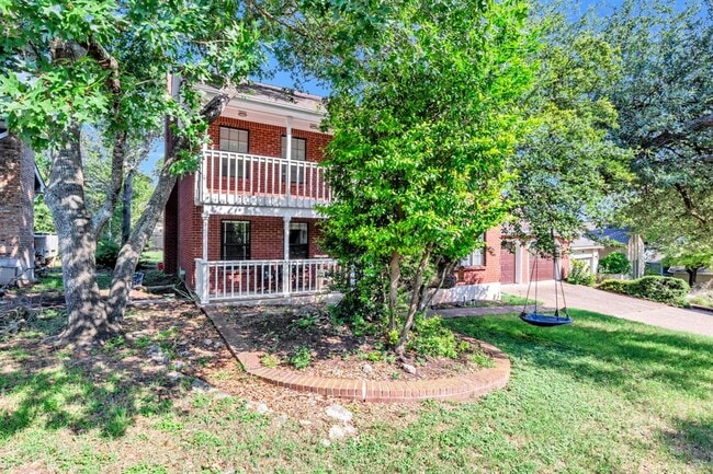 Building Photo - 10903 Chateau Hill