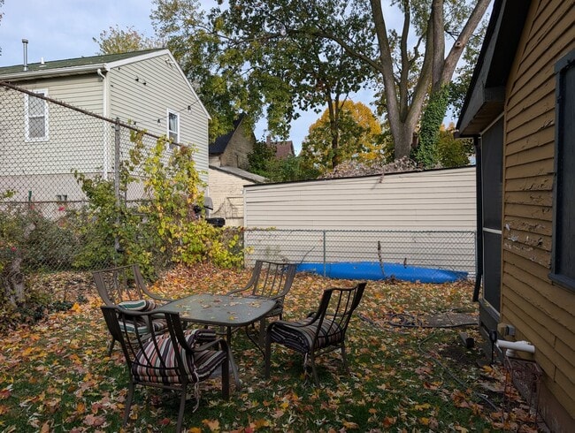 Building Photo - 2484 W 10th St