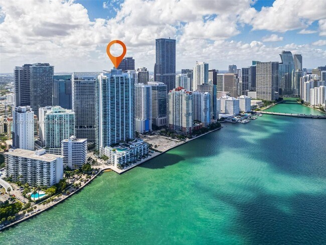 Building Photo - 1331 Brickell Bay Dr